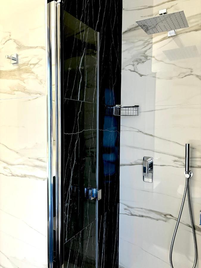 Les Suites Di Adi Apt Bari Exterior foto